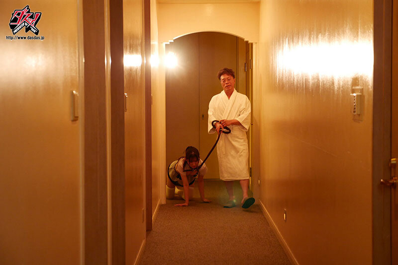 Em gái ngây thơ của tôi bị ép cưới gã chủ tịch già hư hỏng